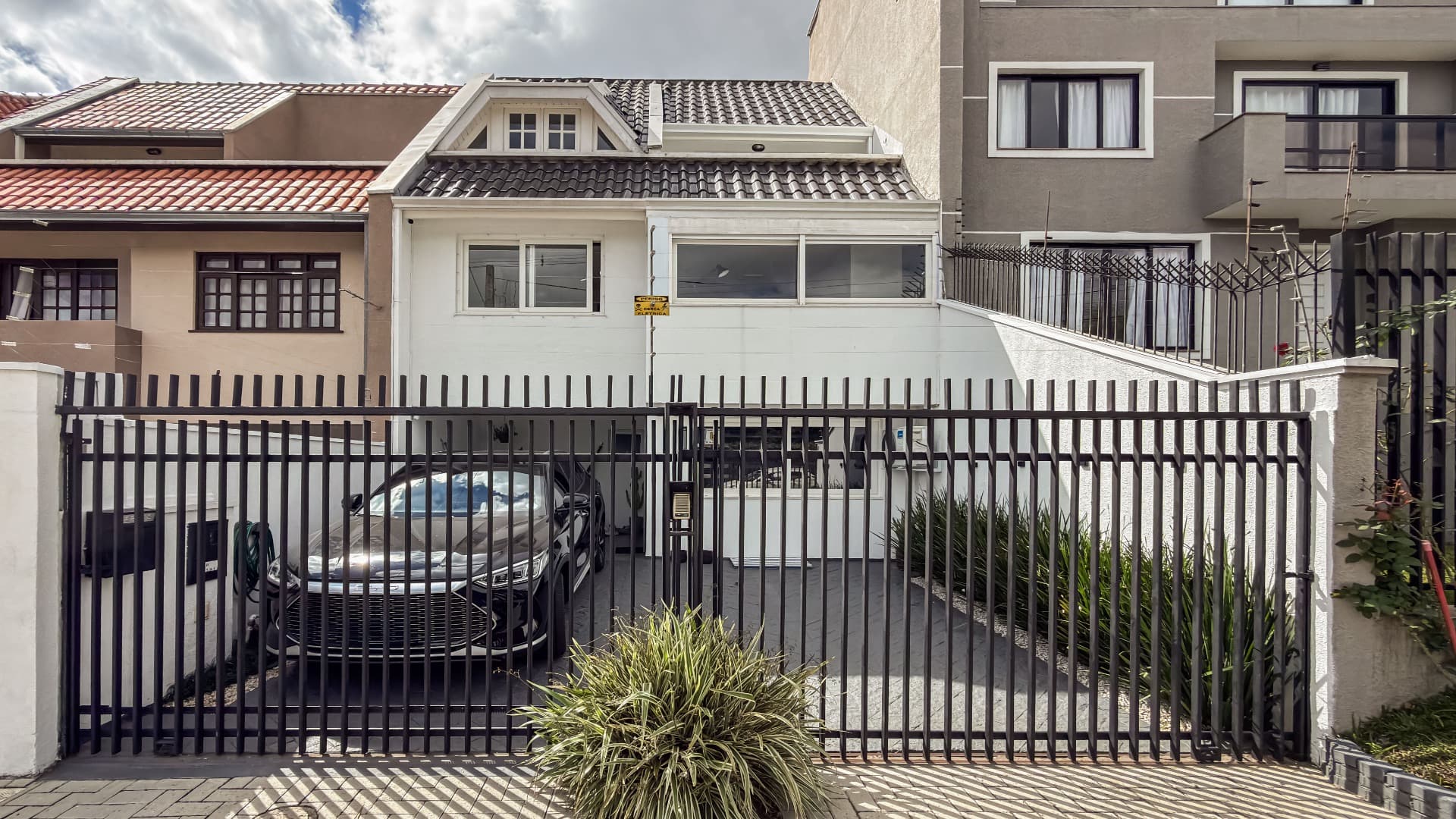 CASA NO ABRANCHES MOBILIADA COM 3 QUARTOS E 1 ESCRITORIO (2 / 25)